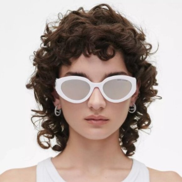 Marc Jacobs MARC694/G/S 0HYMIC Sunglasses White Oval Frame, Grey Mirror Lenses - Picture 3 of 11